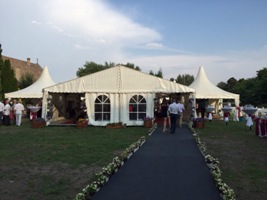 Rendezvénysátor 10 méter széles-19